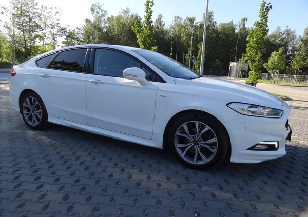 Ford Mondeo cena 59900 przebieg: 186000, rok produkcji 2017 z Radymno małe 154